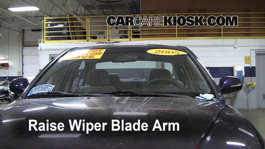 2005 Hyundai Elantra GLS 2.0L 4 Cyl. Sedan (4 Door) Windshield Wiper Blade (Front)
